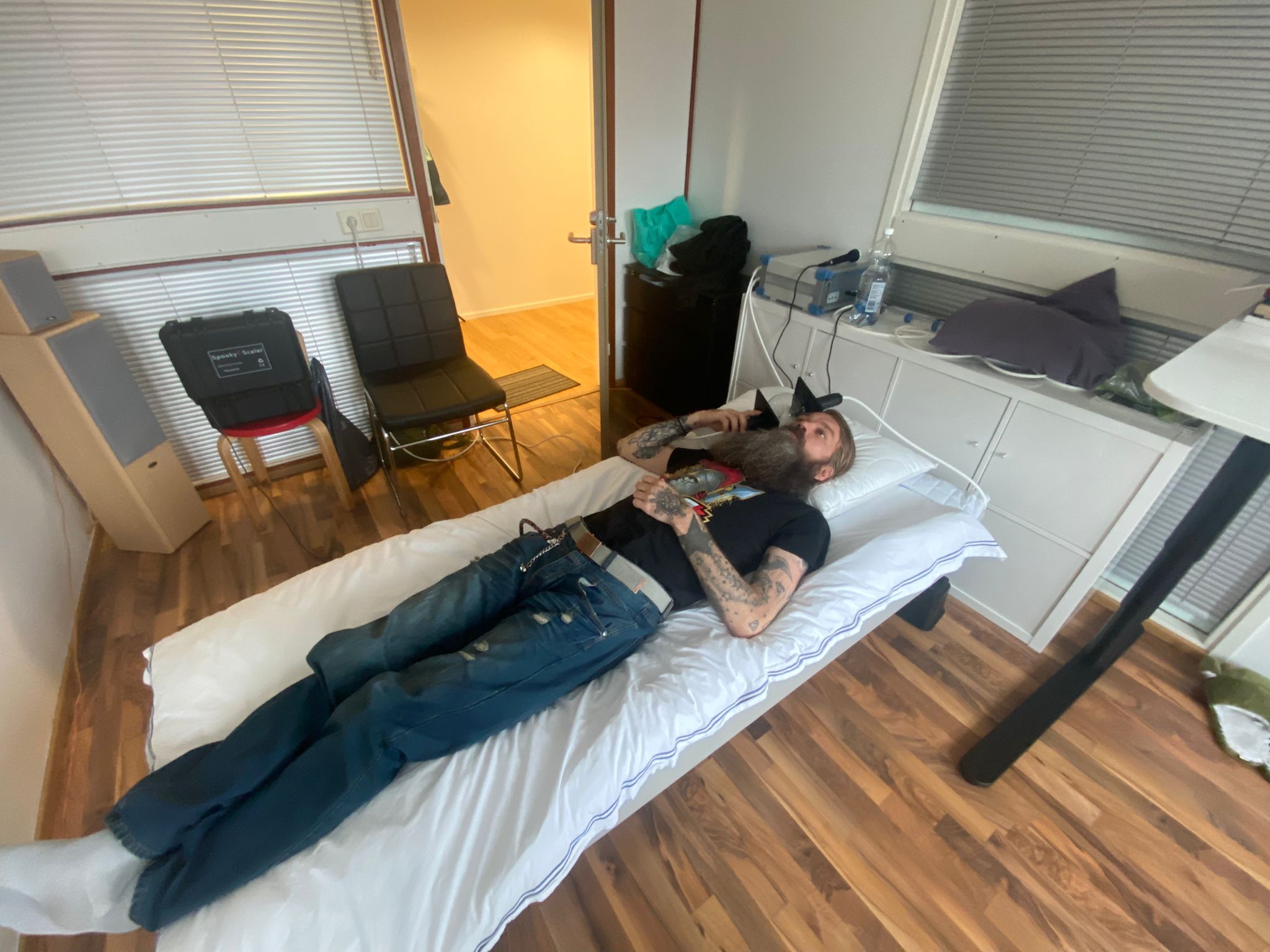 Patient doing treatment while